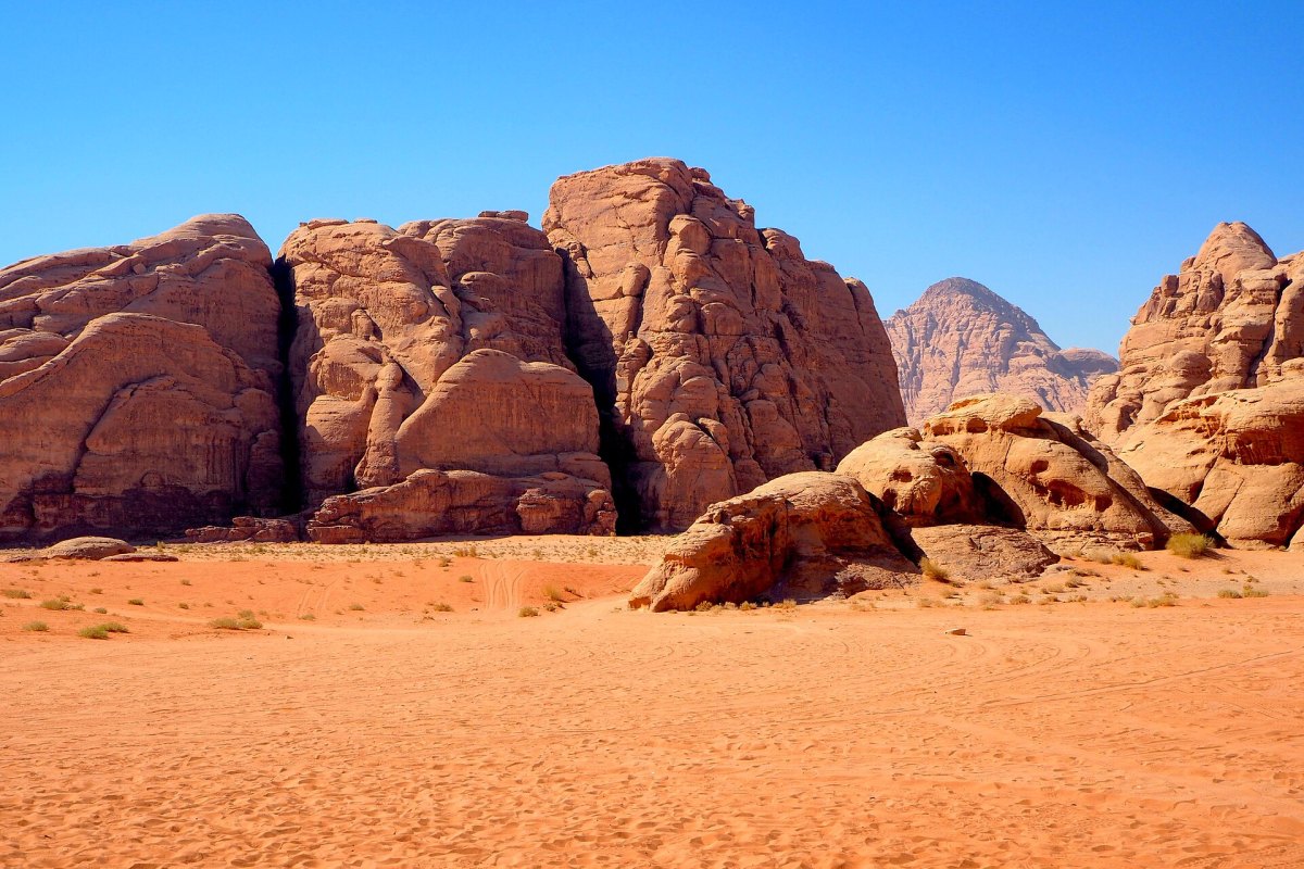 Why an Overnight Stay Is the Best Way to Experience Wadi Rum